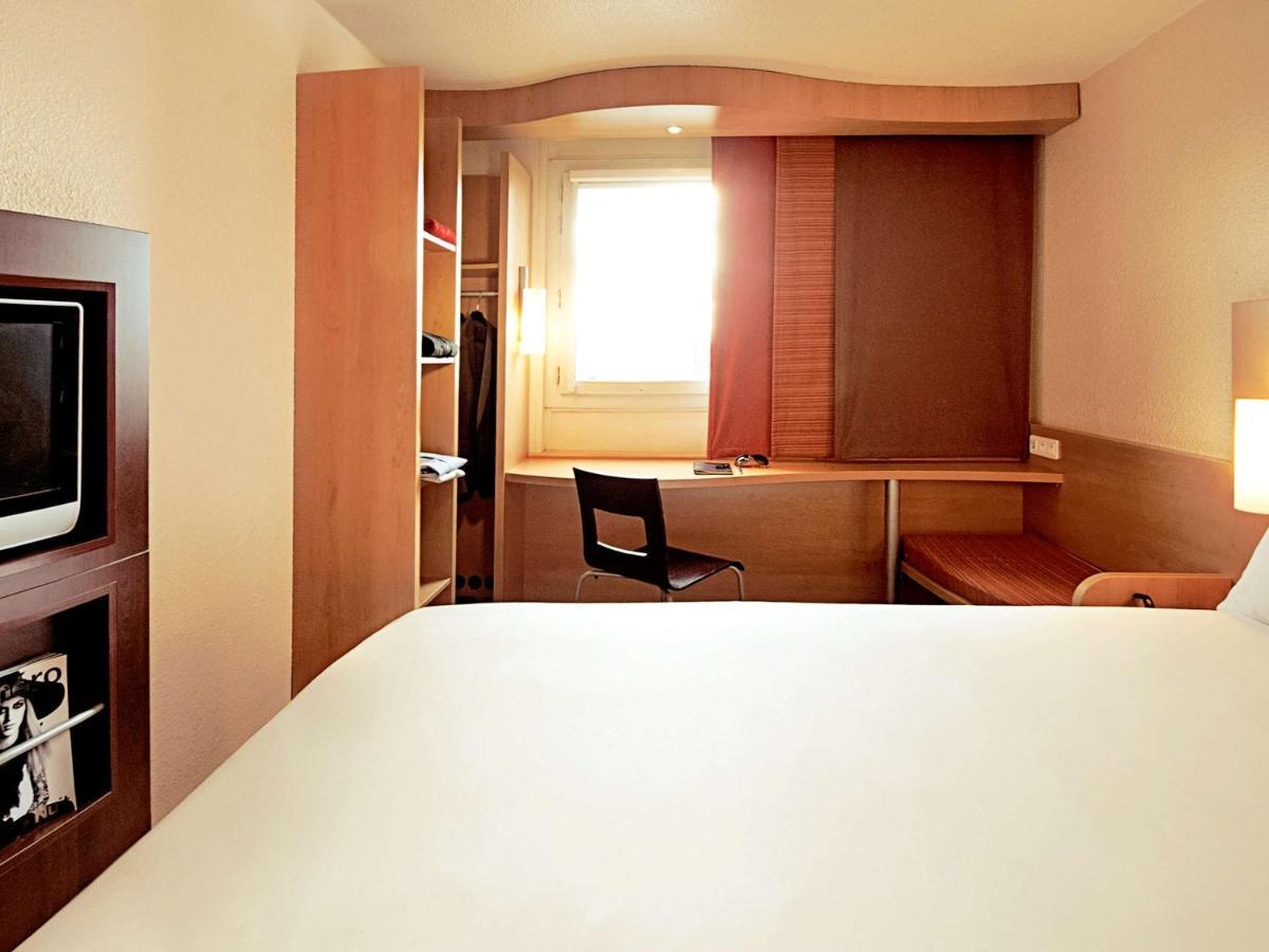 Ibis Lleida Hotel Exterior photo