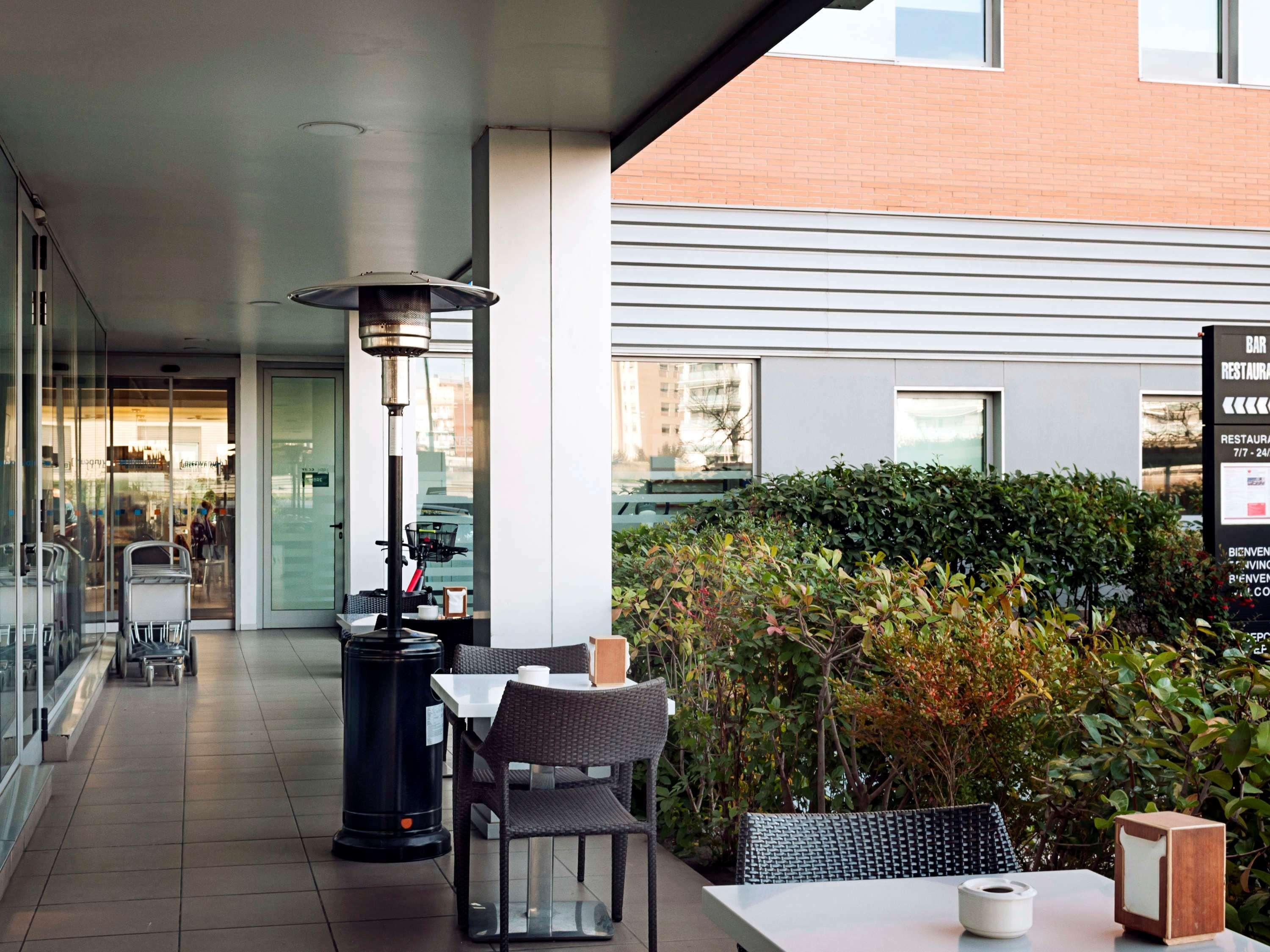 Ibis Lleida Hotel Exterior photo