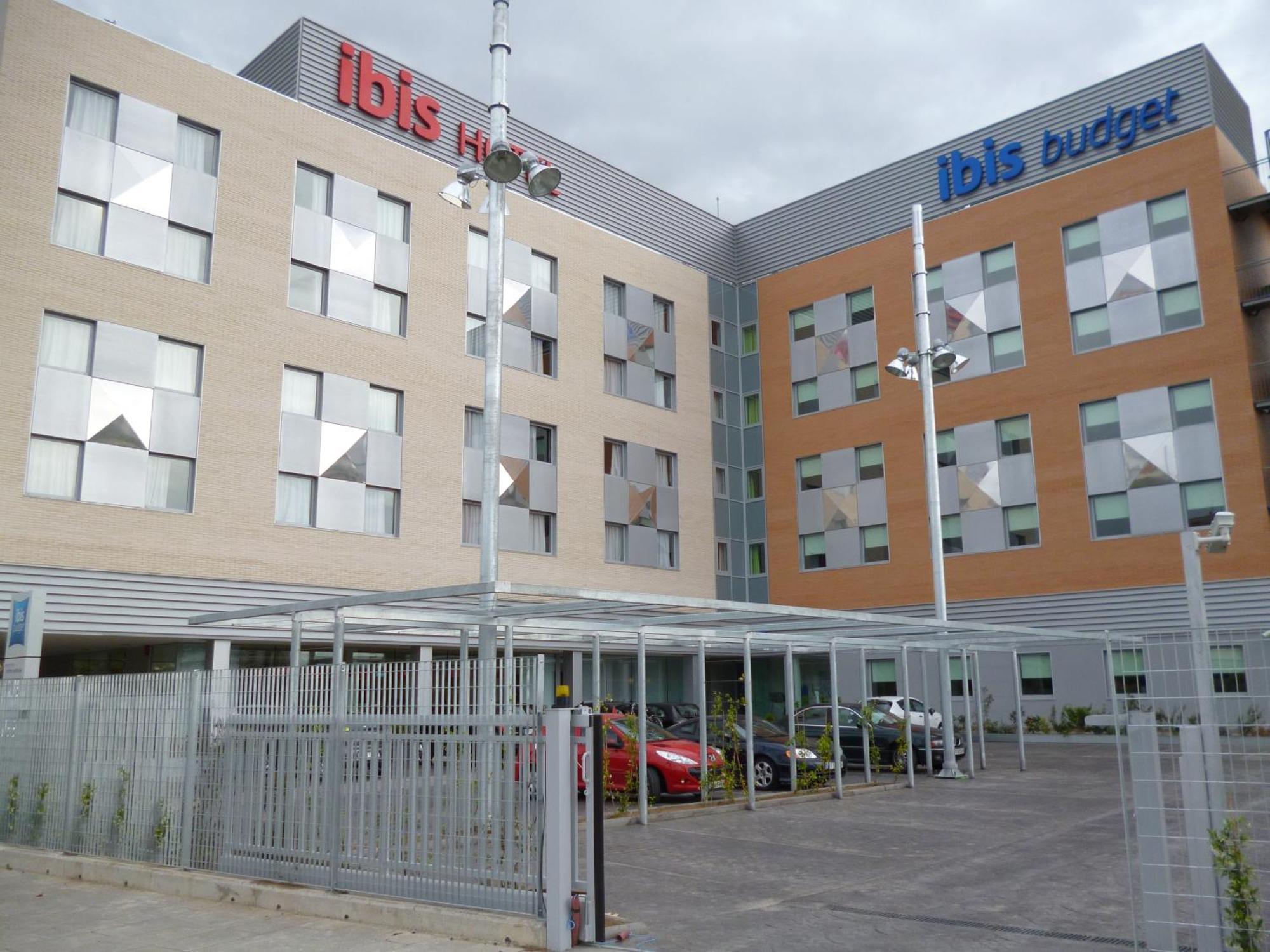 Ibis Lleida Hotel Exterior photo