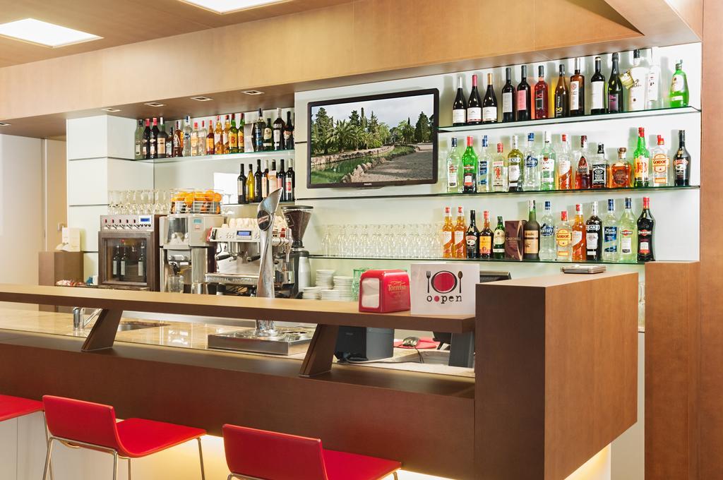 Ibis Lleida Hotel Exterior photo